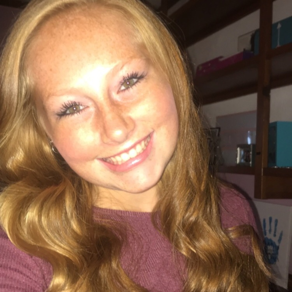 Meet your Posher, Adriana